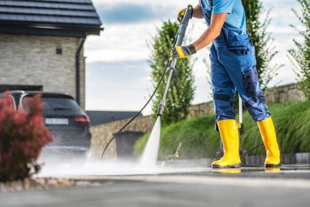 Best Driveway Pressure Washing  in Huntington, TX